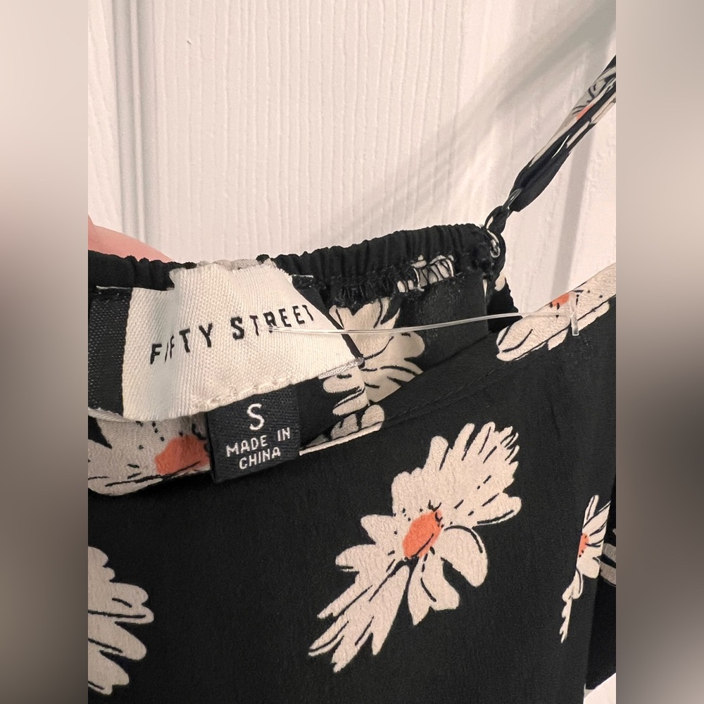 NWOT Fifty Street Floral crop top - Picture 8 of 9
